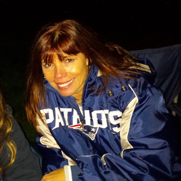 Meet your Posher, Deb - Picture 3 of 3